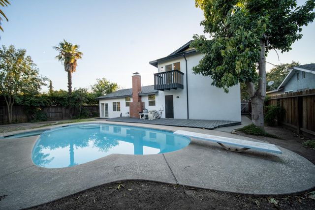 1220 Sonoma Ave, Modesto, CA 95355