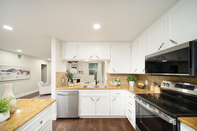 1220 Sonoma Ave, Modesto, CA 95355