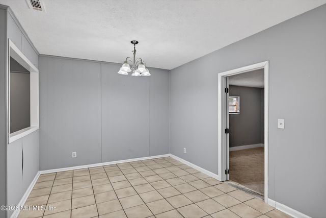 7815 JAGUAR Drive, Jacksonville, FL 32244