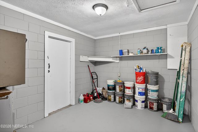 7815 JAGUAR Drive, Jacksonville, FL 32244