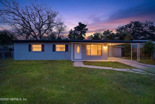 7815 JAGUAR Drive, Jacksonville, FL 32244