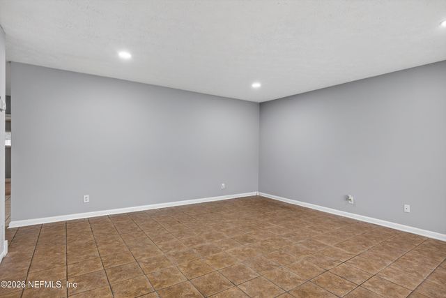 7815 JAGUAR Drive, Jacksonville, FL 32244