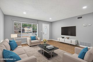 7815 JAGUAR Drive, Jacksonville, FL 32244