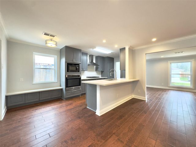 1415 Mapleton Drive, Houston, TX 77043