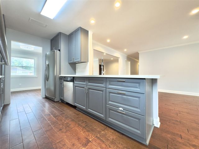 1415 Mapleton Drive, Houston, TX 77043