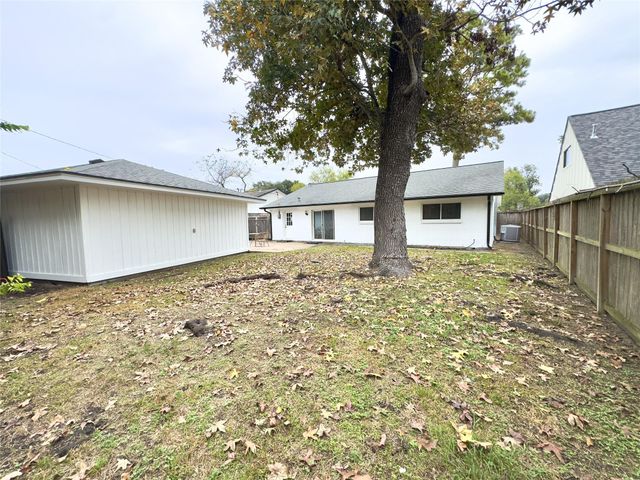 1415 Mapleton Drive, Houston, TX 77043