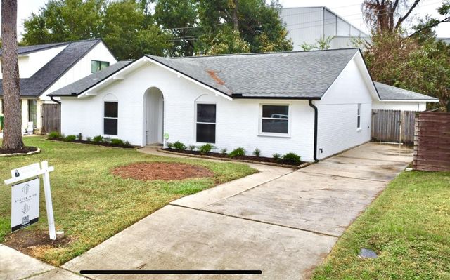 1415 Mapleton Drive, Houston, TX 77043