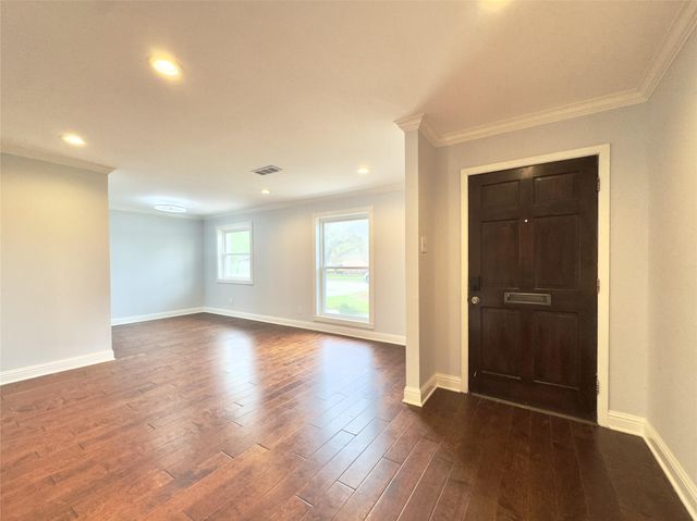 1415 Mapleton Drive, Houston, TX 77043