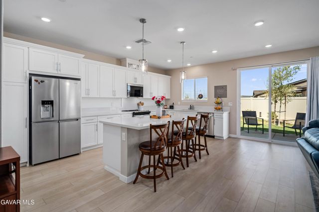 5609 W Ave K-13, Lancaster, CA 93536