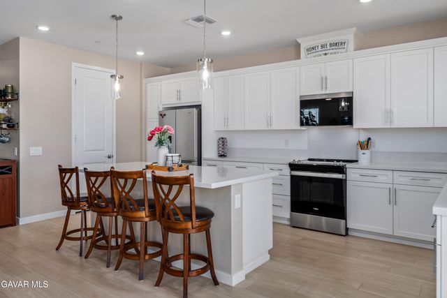 5609 W Ave K-13, Lancaster, CA 93536