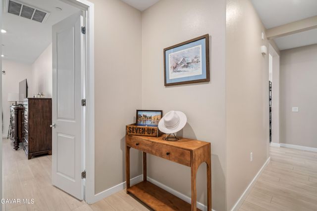 5609 W Ave K-13, Lancaster, CA 93536
