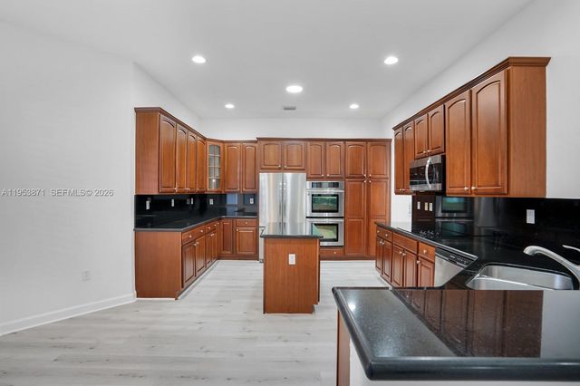 7871 SW 195th Ter, Cutler Bay, FL 33157