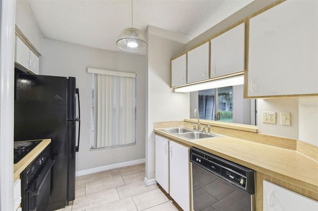 1041 HERON COURT, Kissimmee, FL 34759