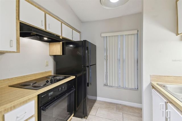 1041 HERON COURT, Kissimmee, FL 34759