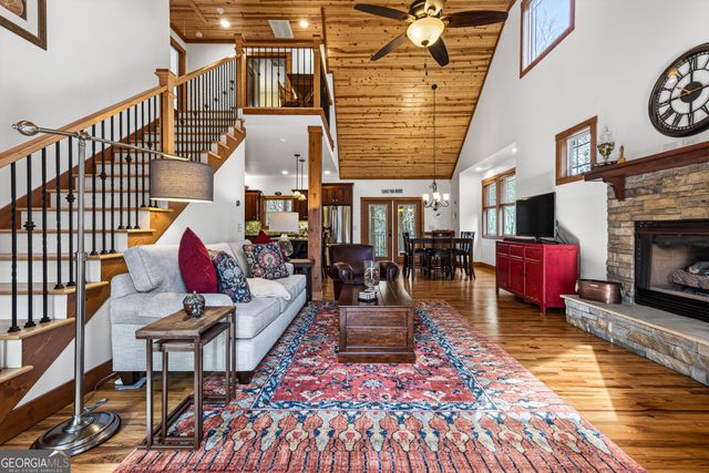 116 Farmette Drive, Cleveland, GA 30528