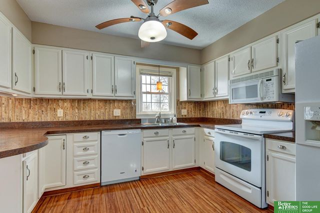 10929 X Street, Omaha, NE 68137