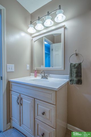 10929 X Street, Omaha, NE 68137