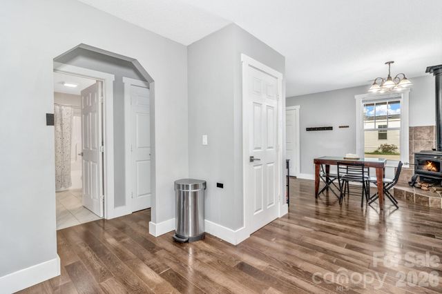 43 Pelzer Street, Asheville, NC 28804