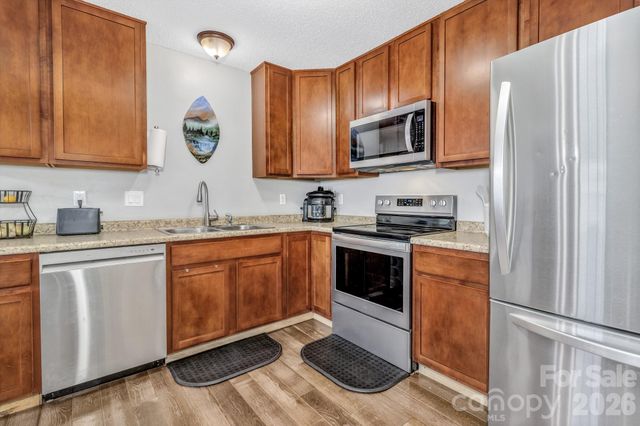 43 Pelzer Street, Asheville, NC 28804