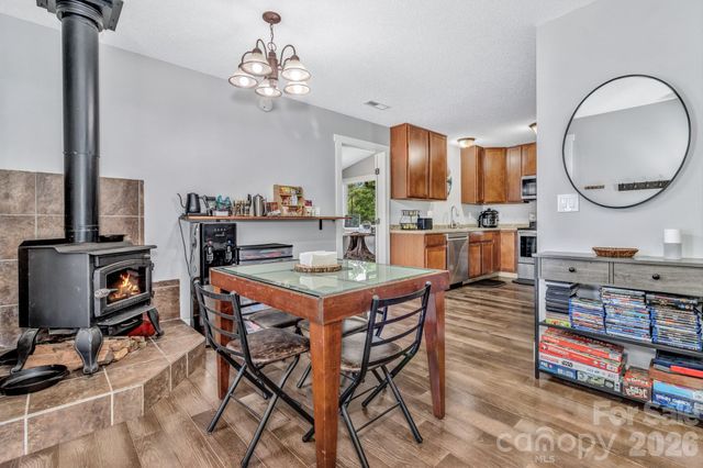 43 Pelzer Street, Asheville, NC 28804