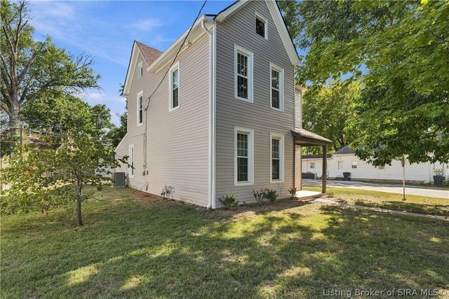 2402 Shelby Street, New Albany, IN 47150