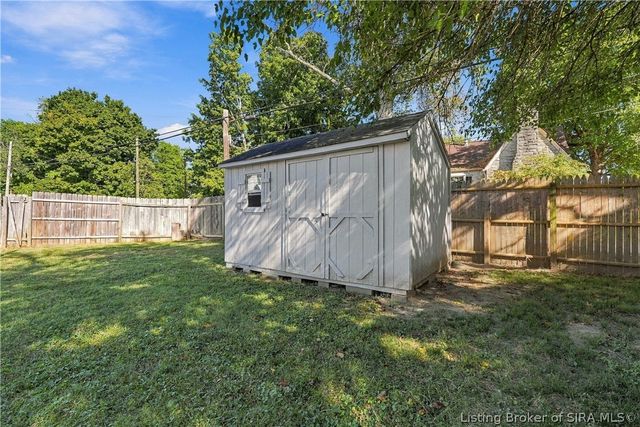 2402 Shelby Street, New Albany, IN 47150