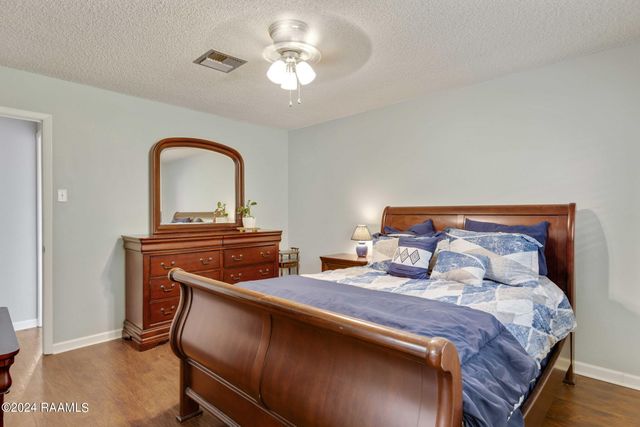 303 Plaza Village Drive, Lafayette, LA 70506