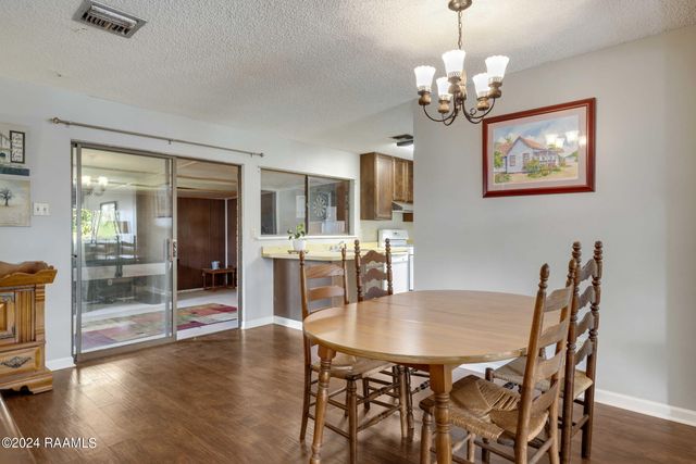303 Plaza Village Drive, Lafayette, LA 70506