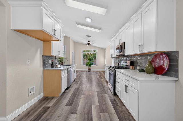 5297 Dreamgarden Loop, Roseville, CA 95747