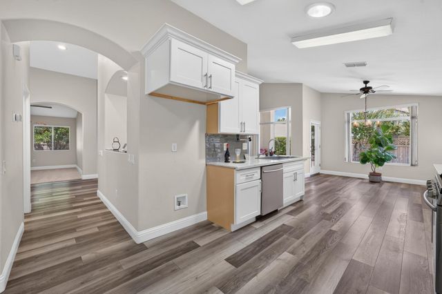 5297 Dreamgarden Loop, Roseville, CA 95747