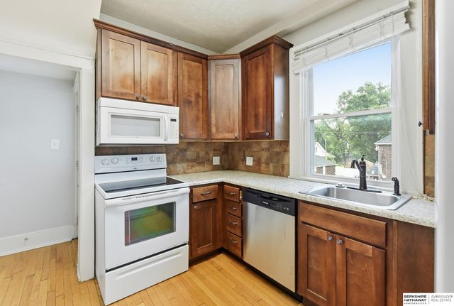 3606 Davenport Street, Omaha, NE 68131