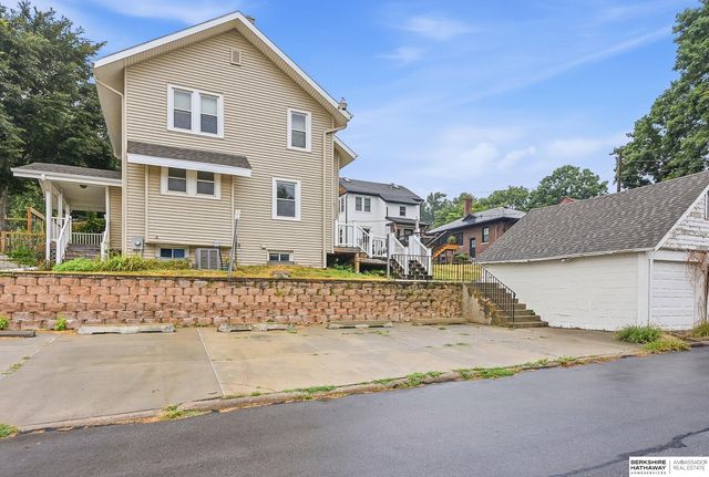3606 Davenport Street, Omaha, NE 68131