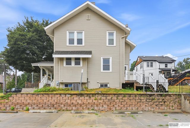 3606 Davenport Street, Omaha, NE 68131
