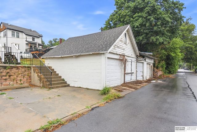3606 Davenport Street, Omaha, NE 68131