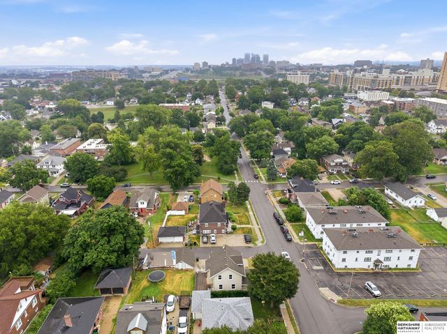 3606 Davenport Street, Omaha, NE 68131
