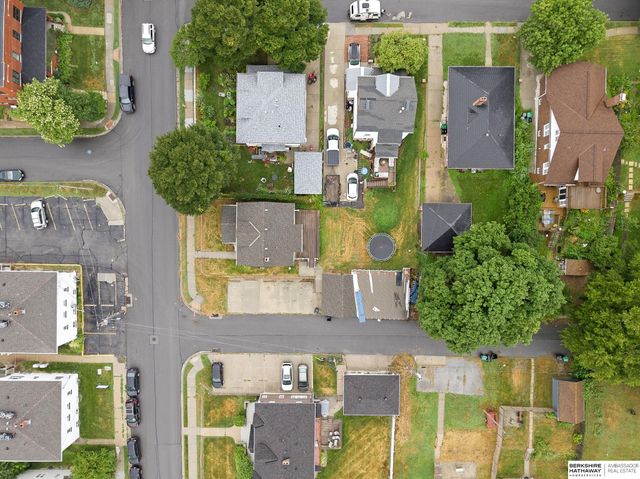 3606 Davenport Street, Omaha, NE 68131