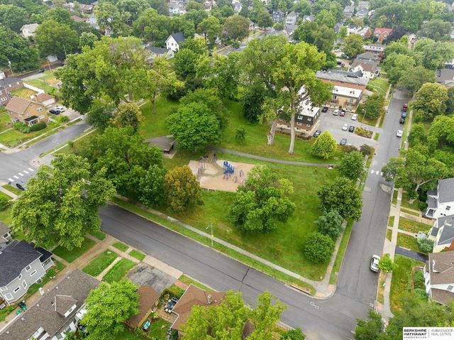 3606 Davenport Street, Omaha, NE 68131