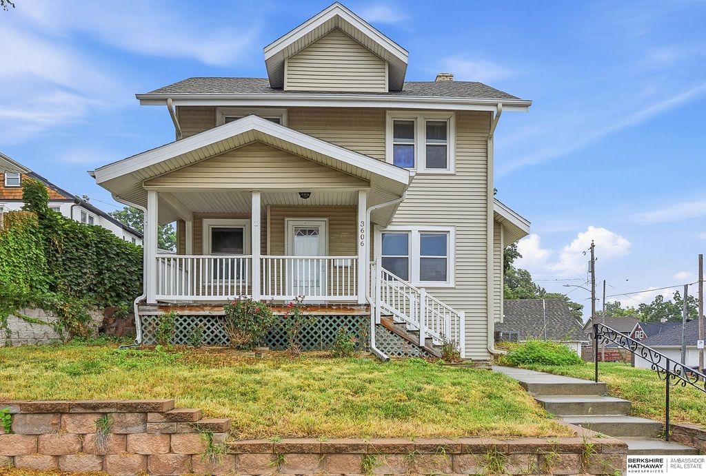 3606 Davenport Street, Omaha, NE 68131