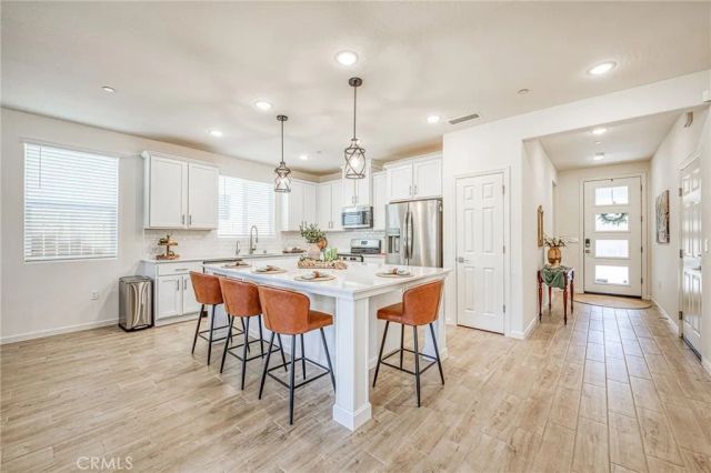 1523 Bloom Ln, Clovis, CA 93619