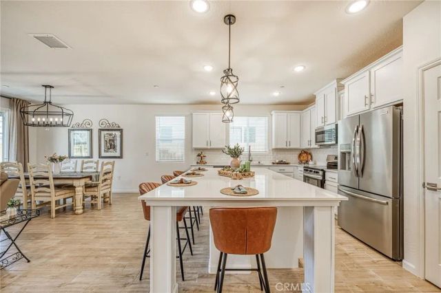 1523 Bloom Ln, Clovis, CA 93619