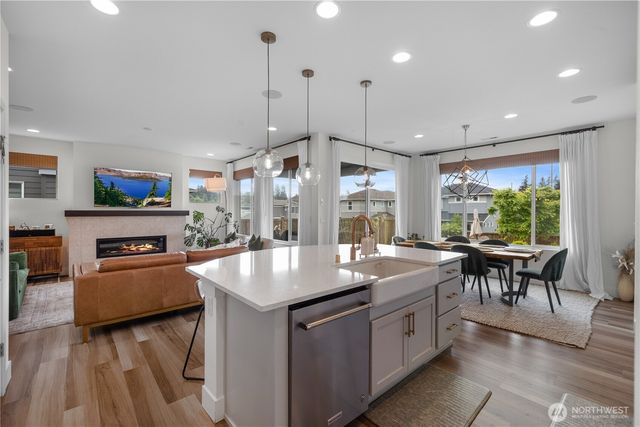 20818 54th Avenue W, Lynnwood, WA 98036