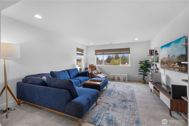 20818 54th Avenue W, Lynnwood, WA 98036