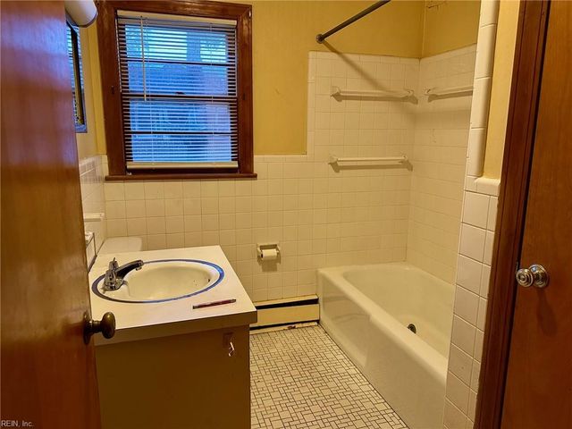 708 Maryland AVE, Suffolk, VA 23434