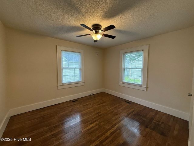 303 Warn Street, Jacksonville, NC 28540