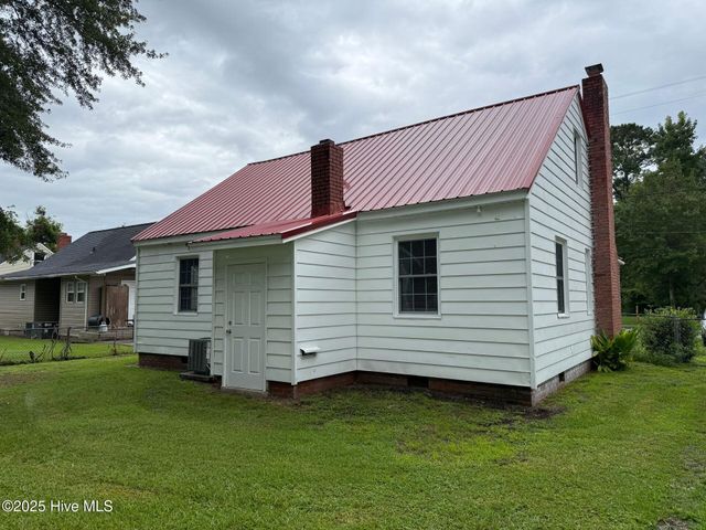 303 Warn Street, Jacksonville, NC 28540
