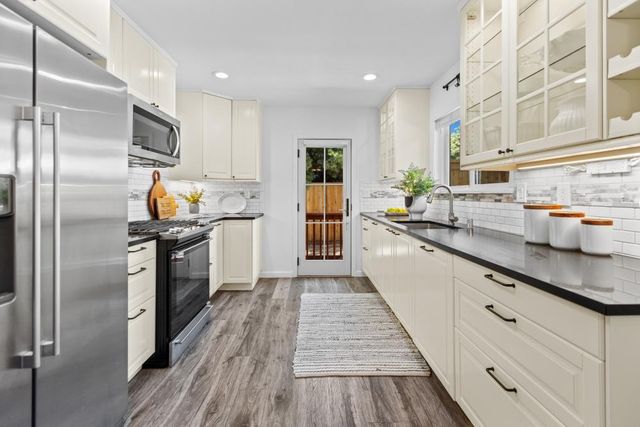 1018 Ovejas Ave, Davis, CA 95616