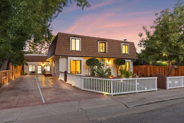 1018 Ovejas Ave, Davis, CA 95616