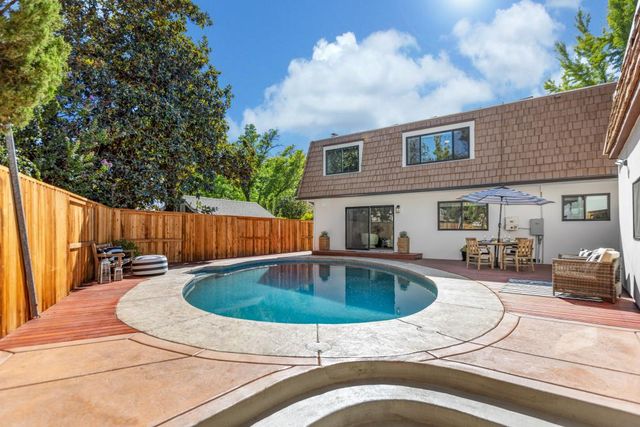 1018 Ovejas Ave, Davis, CA 95616