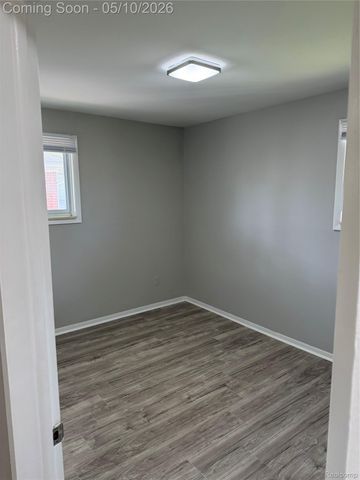 9001 Shannon Drive, Sterling Heights, MI 48314