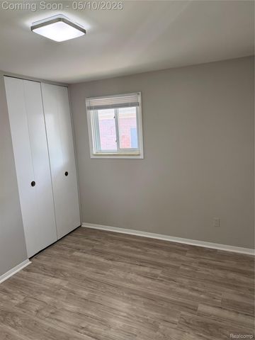 9001 Shannon Drive, Sterling Heights, MI 48314